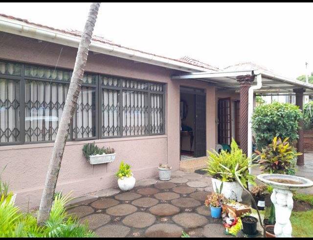 3 BEDROOM HOUSE FOR SALE IN BLUFF